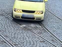 Gelb Gebraucht 1999 VW Polo Conceptline Kleinwagen | 2.000 €