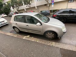 Silber Gebraucht 2004 VW Golf V Limousine | 1.800 € (Etwas zu teuer)