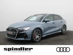Grau (kemoragrau metallic) Neu 2025 Audi RS3 Sportback Comfort Kleinwagen | 70.010 € (Guter Preis)