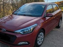 Rot Gebraucht 2018 Hyundai i20 YES! Kleinwagen | 8.300 € (Superpreis)