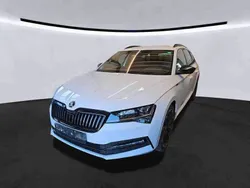 Moonweiss metallic Gebraucht 2022 Skoda Superb SportLine Kombi | 27.090 € (Guter Preis)