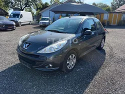 Grau Gebraucht 2011 Peugeot 206+ Basis Kleinwagen | 1.500 € (Superpreis)