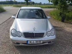 Silber Gebraucht 2002 Mercedes C220 Classic Limousine | 2.800 € (Fairer Preis)