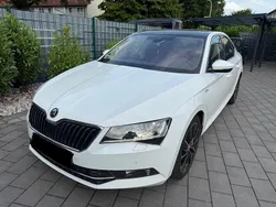 Weiß Gebraucht 2019 Skoda Superb Limousine | 12.900 € (Etwas zu teuer)