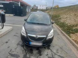 Grau Gebraucht 2013 Opel Meriva Van / Kleinbus | 4.500 € (Fairer Preis)