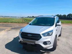 Silber Gebraucht 2018 Ford Kuga ST-Line SUV | 16.500 € (Fairer Preis)