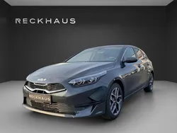 Pentametal (anthrazit) Neu 2025 Kia Ceed Style Limousine | 26.450 € (Fairer Preis)