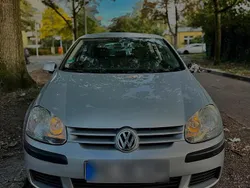 Silber Gebraucht 2004 VW Golf V Kleinwagen | 1.099 € (Fairer Preis)