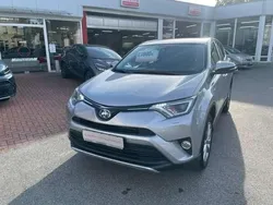 Silver metallic Gebraucht 2017 Toyota RAV4 Hybrid Edition-S SUV | 20.500 € (Guter Preis)