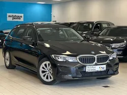 Schwarz Gebraucht 2020 BMW 320 Advantage Kombi | 20.197 € (Superpreis)