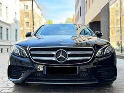 Schwarz Gebraucht 2017 Mercedes E220 AMG line Limousine | 24.100 € (Guter Preis)