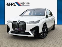Weiß Gebraucht 2022 BMW iX Executive SUV | 63.900 € (Teuer)