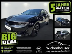Lackierung schwarz perla nera/typ aussenverkleidung metallic perlmutt Gebraucht 2024 Opel Astra GS Line Kombi | 23.990 € (Guter Preis)
