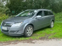 Grau Gebraucht 2006 Opel Astra Kombi | 2.599 € (Fairer Preis)