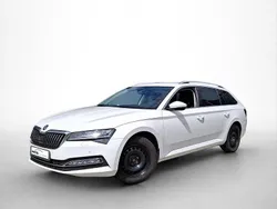 Weiß Gebraucht 2021 Skoda Superb Style Kombi | 25.645 € (Guter Preis)