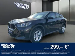 Schwarz / saphirschwarz (metallic) Gebraucht 2024 BMW X2 SUV | 37.890 € (Guter Preis)