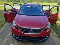 Rot Gebraucht 2018 Peugeot 2008 SUV | 8.250 € (Superpreis)
