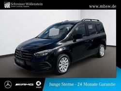 Loparitschwarz (metallic) Gebraucht 2024 Mercedes 180 Progressive Limousine | 25.990 € (Superpreis)