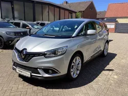 Grau Gebraucht 2017 Renault Scénic III Experience Van / Kleinbus | 11.490 € (Etwas zu teuer)