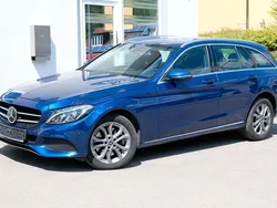 Blau Gebraucht 2018 Mercedes 250 Avantgarde Limousine | 17.900 €