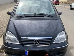 Schwarz Gebraucht 2002 Mercedes A170 Classic Kleinwagen | 600 € (Guter Preis)