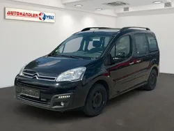 Schwarz Gebraucht 2015 Citroën Berlingo SELECTION Van / Kleinbus | 3.999 € (Superpreis)