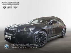 Saphirschwarz Gebraucht 2025 BMW M5 Sport Line Kombi | 127.490 €