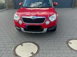 Rot Gebraucht 2010 Skoda Yeti SUV | 5.999 € (Teuer)