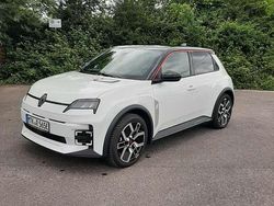 Weiß Gebraucht 2025 Renault R5 Komfort Kleinwagen | 31.500 € (Fairer Preis)