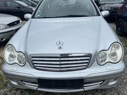 Iridiumsilber Gebraucht 2005 Mercedes C230 Sport Edition Kombi | 3.390 € (Fairer Preis)