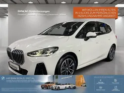 Weiß Gebraucht 2024 BMW 218 Active Tourer Luxury Line Van / Kleinbus | 35.470 € (Fairer Preis)