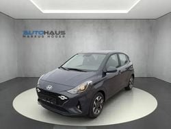 Aurora grau perleffekt Neu 2024 Hyundai i10 Comfort Kleinwagen | 17.490 € (Fairer Preis)