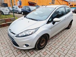 Silber Gebraucht 2009 Ford Fiesta Trend Kleinwagen | 2.290 € (Guter Preis)