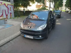 Grau Gebraucht 2009 Peugeot 1007 Premium Kleinwagen | 2.900 € (Superpreis)