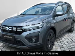 Grau Gebraucht 2025 Dacia Jogger Expression Limousine | 23.970 € (Etwas zu teuer)