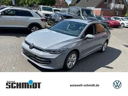 Mondsteingrau Gebraucht 2024 VW Golf VIII R Kombi | 23.998 € (Superpreis)