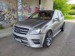 Braun Gebraucht 2009 Mercedes ML63 AMG AMG SUV | 18.900 € (Guter Preis)