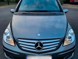 Silber Gebraucht 2005 Mercedes 200 Van / Kleinbus | 5.000 €