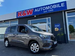 Grau Gebraucht 2021 Opel Combo Life Elegance Van / Kleinbus | 23.990 € (Fairer Preis)