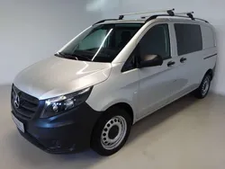 Brillantsilber metallic Gebraucht 2021 Mercedes Vito Van / Kleinbus | 30.490 € (Guter Preis)