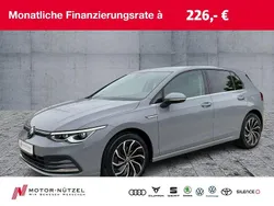 Mondsteingrau Gebraucht 2020 VW Golf VIII Style Limousine | 19.630 € (Guter Preis)