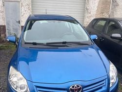 Blau Gebraucht 2011 Toyota Auris Executive Limousine | 3.500 € (Superpreis)