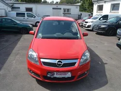 Rot Gebraucht 2007 Opel Zafira Catch Me Van / Kleinbus | 1.999 € (Superpreis)