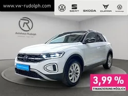 Pure white Gebraucht 2024 VW T-Roc Style SUV | 28.749 € (Guter Preis)