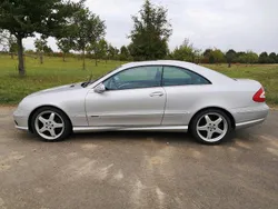 Silber Gebraucht 2002 Mercedes CLK240 Avantgarde Coupé | 11.500 €