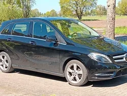 Schwarz Gebraucht 2014 Mercedes B180 Van / Kleinbus | 12.900 € (Guter Preis)