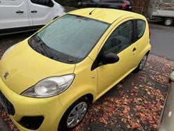 Gelb Gebraucht 2012 Peugeot 107 Envy Kleinwagen | 2.285 € (Superpreis)