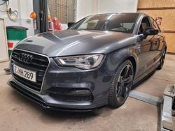Grau Gebraucht 2015 Audi A3 S-Line Limousine | 9.500 € (Superpreis)