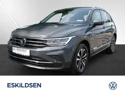 Grau Gebraucht 2021 VW Tiguan United SUV | 25.330 € (Fairer Preis)
