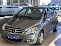 Grau Gebraucht 2011 Mercedes B180 Van / Kleinbus | 3.990 € (Fairer Preis)